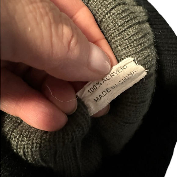 Men’s OR Lacross winter hat black and grey. OS. GUC - Picture 2 of 2